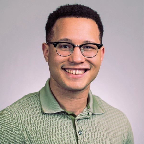 Headshot of Gabriel Vieira