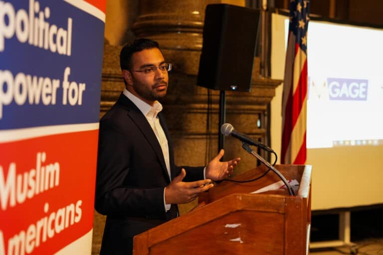 Akbar Hossain speaking at NSPI forum